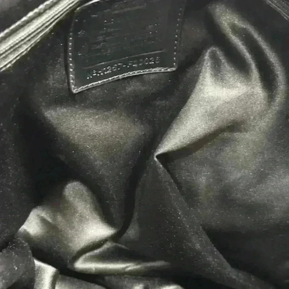 COACH F20026 Black Poppy Daisy Signature Tote - Picture 3 of 14